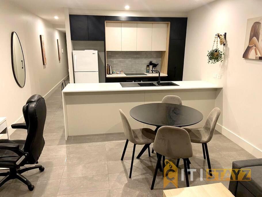 Boujee In Braddon - 1bd 1bth Apartment Canberra
